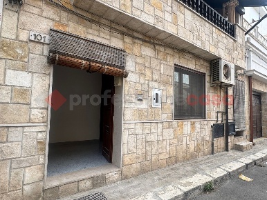 Foto Appartamento in Via MAZZINI 101, Pulsano Centro di 110 m² con 3 locali