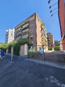 Foto Box in Via Novara 70, Milano San Siro di 33 m² in vendita