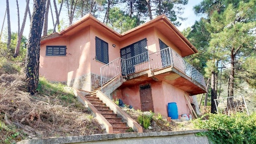 Foto Casa indipendente a Vicopisano Centro di 65 m² con 4 locali in vendita