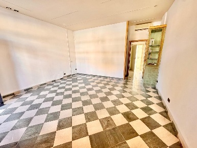 Foto Locale commerciale a Ponsacco di 35 m² con 2 locali in affitto