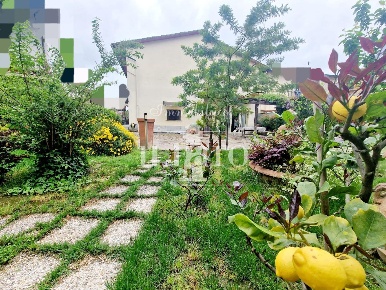 Foto Casa indipendente a Campi Bisenzio San Giusto, San Cresci di 230 m²