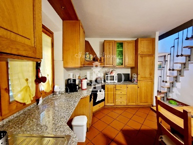 Foto Casa indipendente a Signa Centro di 140 m² con 5 locali in vendita