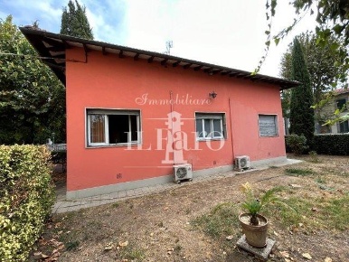 Foto Casa indipendente a Firenze Brozzi di 130 m² con 5 locali in vendita