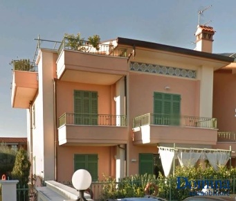 Foto Appartamento a Massa Rinchiostra - Quercioli di 120 m² con 5 locali