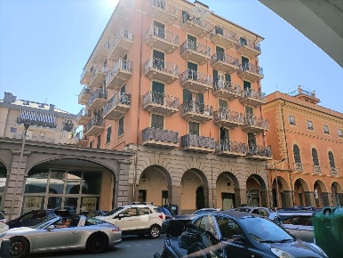 Foto Appartamento a Chiavari Centro Storico di 120 m² con 6 locali