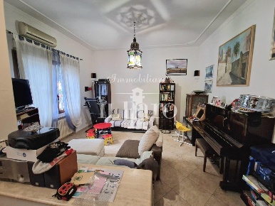 Foto Villa a schiera a Campi Bisenzio Capalle, La Villa, Esselunga