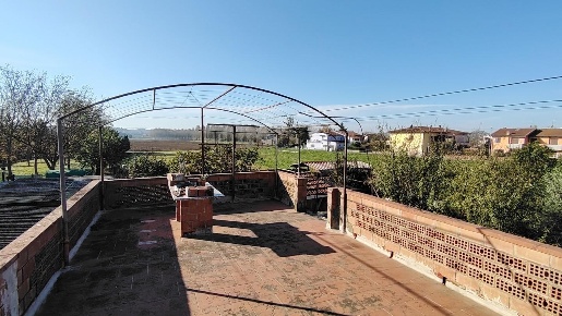 Foto Appartamento a Santa Maria a Monte Cinque Case di 100 m² con 4 locali