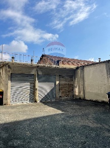 Foto Box in Via Micheli ferdinando, Torino Lingotto di 12 m² con 1 locali