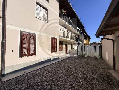 Foto Appartamento in via  IV Novembre, Cavaria con Premezzo Centro di 85 m²