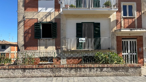 Foto Appartamento in Via Aldo Moro, Apice di 75 m² con 4 locali in vendita