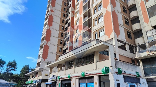 Foto Ufficio in Via Camillo Rosalba, Bari Poggiofranco di 250 m² in vendita