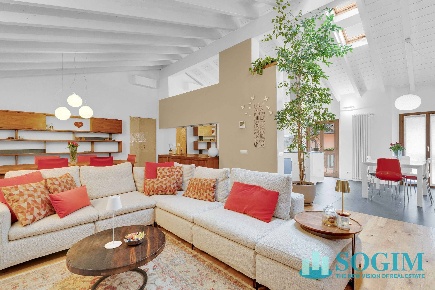 Foto Appartamento in via Ariberto, Cantù Centro di 183 m² con 4 locali