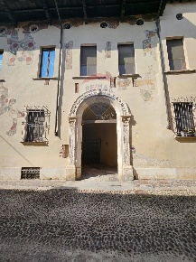 Foto Attico in via F.lli Bandiera, Mantova Centro di 102 m² con 4 locali