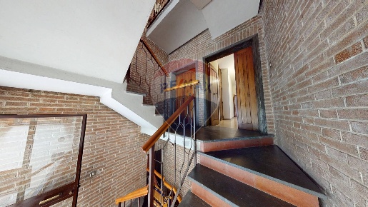 Foto Appartamento in Via Cesare Detti, Spoleto Centro Storico di 93 m²