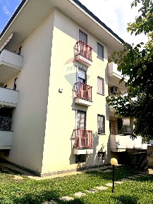 Foto Appartamento in Via traversagna, Trecate Centro di 60 m² con 2 locali