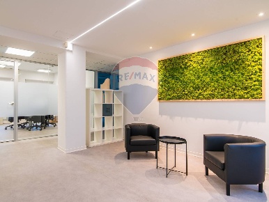 Foto Ufficio a Padova Zona Industriale di 200 m² in affitto