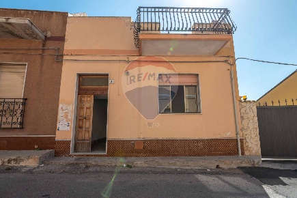 Foto Casa indipendente in Via Tommaso Fazello, Noto Centro di 150 m²