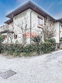 Foto Villa singola a Treviso San Zeno di 300 m² con 10 locali in vendita
