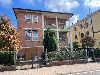 Foto Appartamento in Via Bentivoglio, Ferrara Padova - Barco di 150 m²