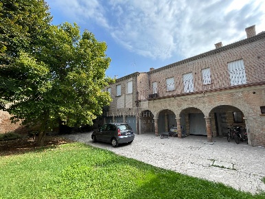 Foto Appartamento in Via Cosme' Tura, Ferrara Centro Storico di 90 m²