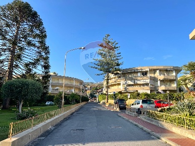 Foto Appartamento a Santo Stefano al Mare di 40 m² con 1 locali in vendita