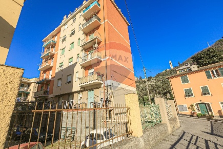 Foto Appartamento in Via Bosco Di Molassana, Genova Molassana di 59 m²