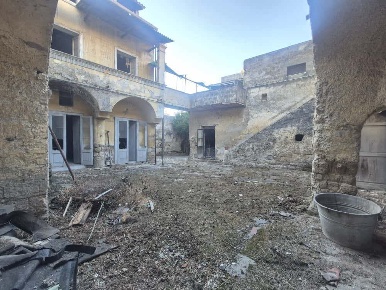 Foto Casa indipendente in Gramsci, Caivano Centro di 250 m² in vendita