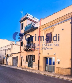Foto Casa indipendente in Via Ramacca 124, Bagheria Centro di 145 m²