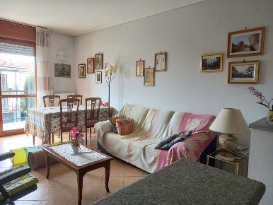 Foto Appartamento in Cuneo, Carmagnola Centro di 98 m² con 4 locali