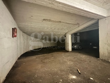 Foto Box in Casalanno, Marano di Napoli Centro di 70 m² in affitto