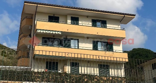 Foto Appartamento a Vitulazio di 110 m² con 4 locali in vendita