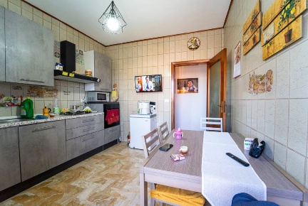 Foto Appartamento in Via CASERTA 13, Casoria Centro di 100 m² con 4 locali
