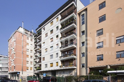Foto Appartamento in Via 5 GIORNATE 11, Bollate Centro di 68 m² in vendita