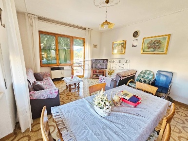 Foto Appartamento in Via Yuri Gagarin, Umbertide di 125 m² con 6 locali