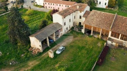 Foto Rustico in VIA CAMPALTO, San Martino Buon Albergo di 948 m² in vendita
