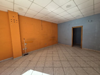 Foto Locale commerciale in Via Duca D'Aosta, Casoria Centro di 40 m²