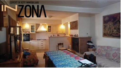 Foto Appartamento in Via Monte Amaro, Pianella di 150 m² con 5 locali