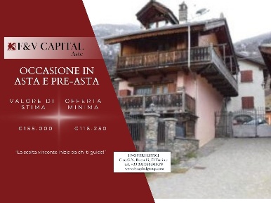 Foto Appartamento in Frazione Oulme - Via Luigi Gros, Salbertrand di 116 m²
