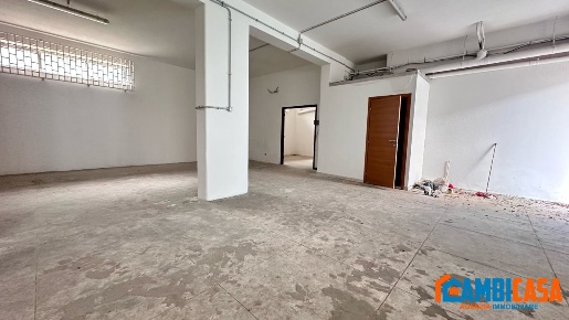 Foto Laboratorio a Palermo Giotto Galilei - Palagonia di 161 m² in vendita