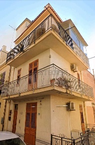 Foto Casa indipendente a Casteldaccia di 130 m² con 6 locali in vendita