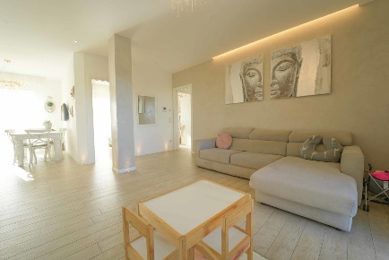 Foto Appartamento a Rimini Celle di 124 m² con 6 locali in vendita