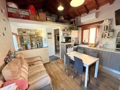 Foto Appartamento in Via Vittorio Veneto, Imperia Castelvecchio di 80 m²