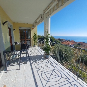 Foto Appartamento in Strada Carrozzabile San Lorenzo 39, Sanremo Solaro