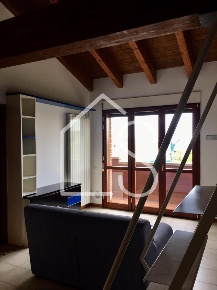 Foto Attico a Bologna San Vitale - Roveri di 75 m² con 4 locali in affitto