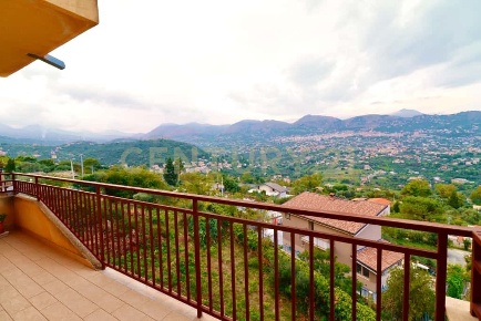 Foto Appartamento in Via Fondo Buccheri 10, Monreale Villa Ciambra