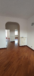 Foto Appartamento a Carrara Marina di Carrara di 100 m² con 4 locali