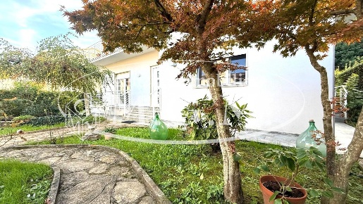 Foto Appartamento a Vicopisano Centro di 120 m² con 5 locali in affitto