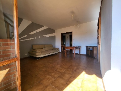Foto Appartamento a Calcinaia Fornacette di 100 m² con 5 locali in vendita