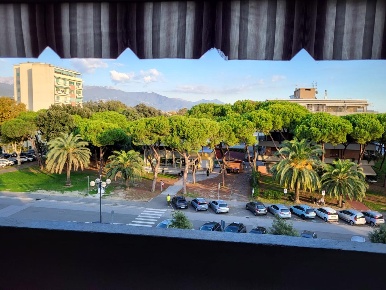 Foto Appartamento a Carrara Marina di Carrara di 147 m² con 6 locali