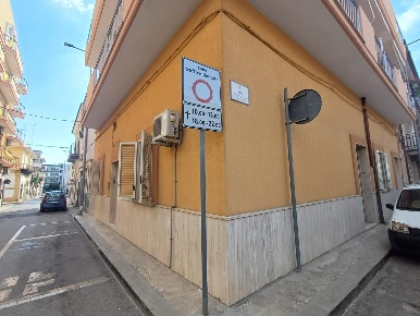 Foto Appartamento a Massafra Centro di 138 m² con 4 locali in vendita